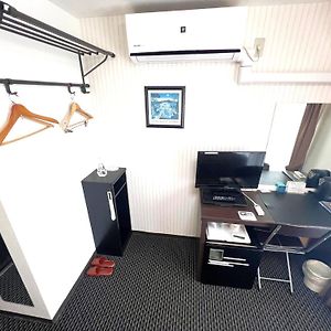 Single Room Smoking